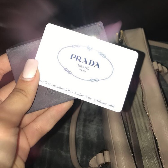 Prada purse - Picture 7 of 8